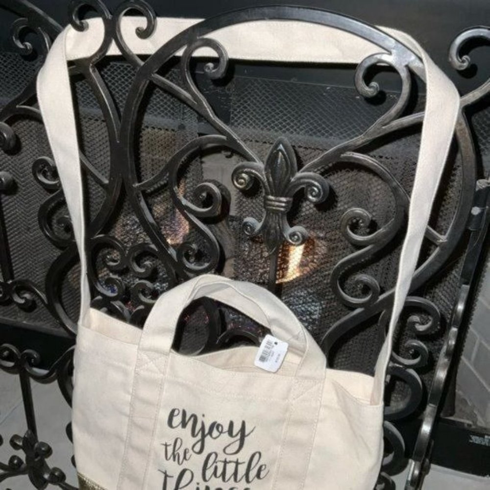 Bath & Body Works Beige Gold Medium Tote Bag NWT - Picture 3 of 6